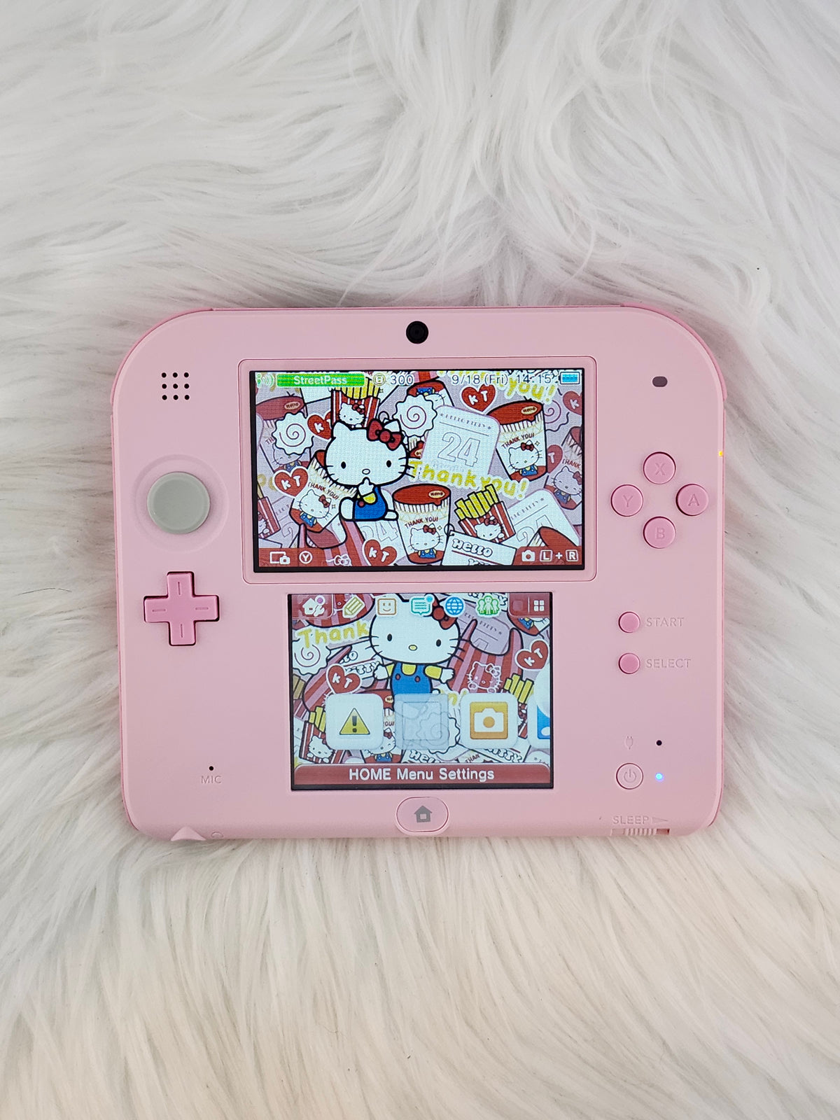 Pink 2ds - Almost Complete in Box