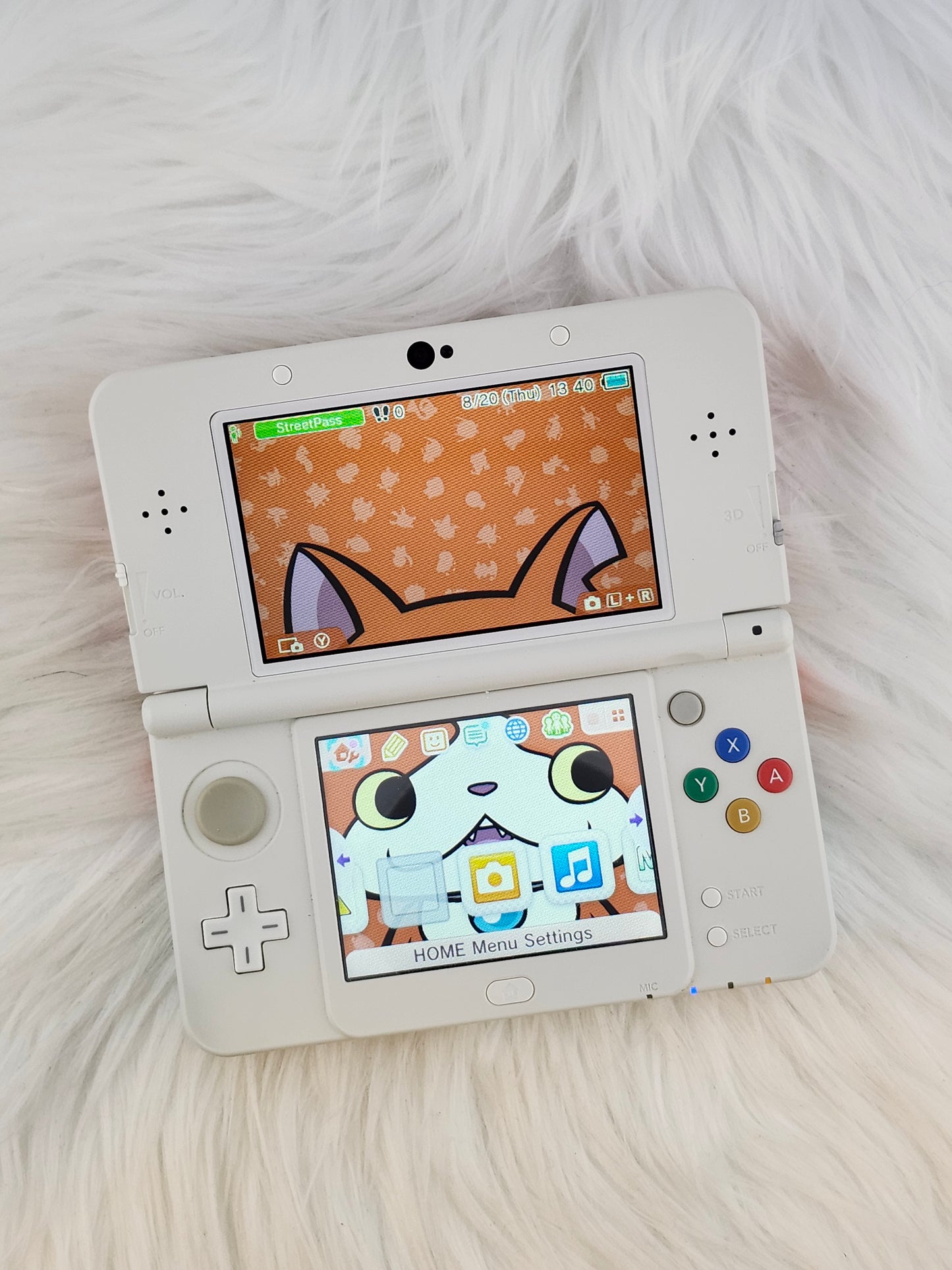 White "New" Model 3DS with Yo-Kai Watch Jibanyan Plates
