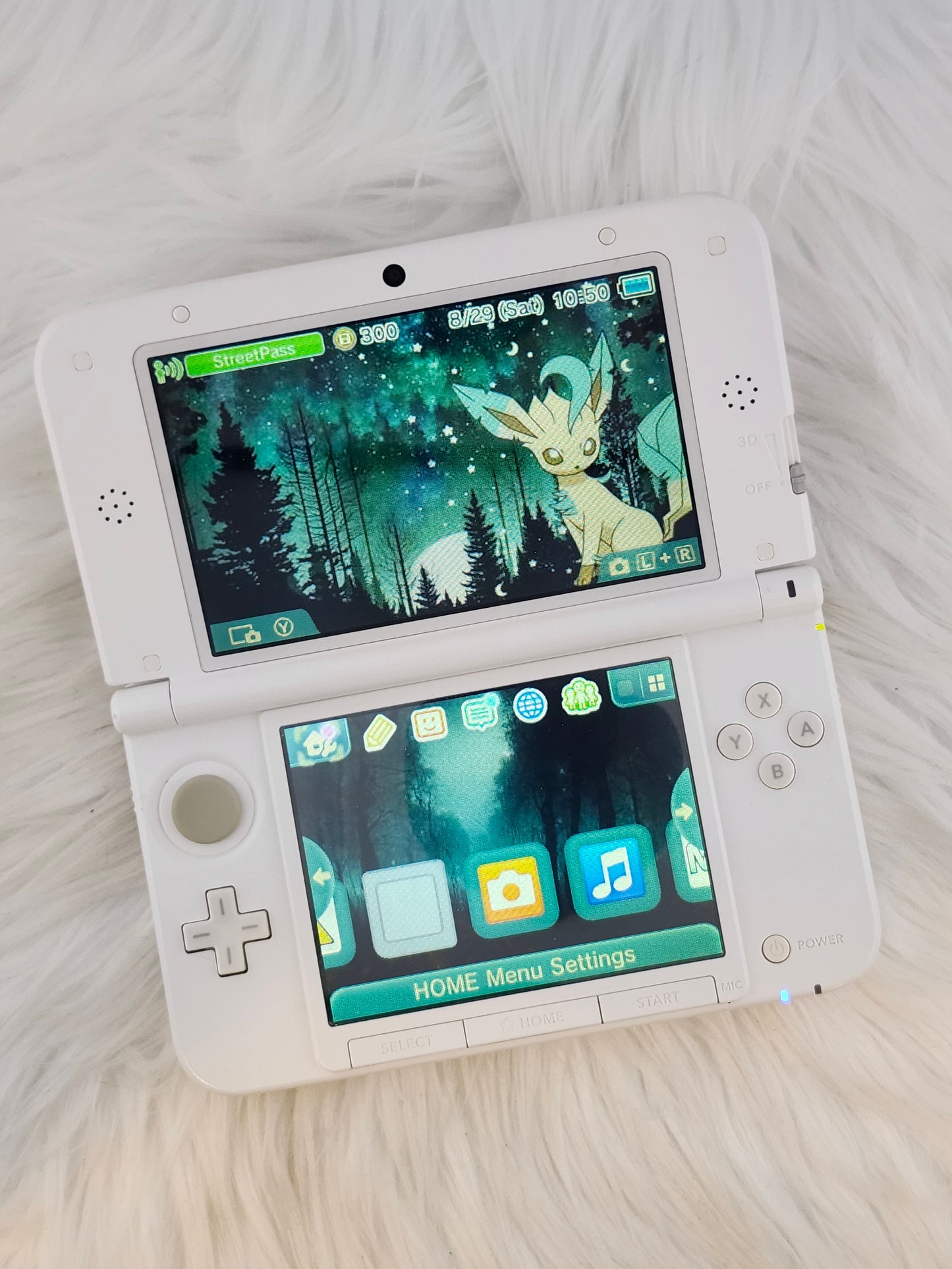 White 3DS XL - Complete in Box